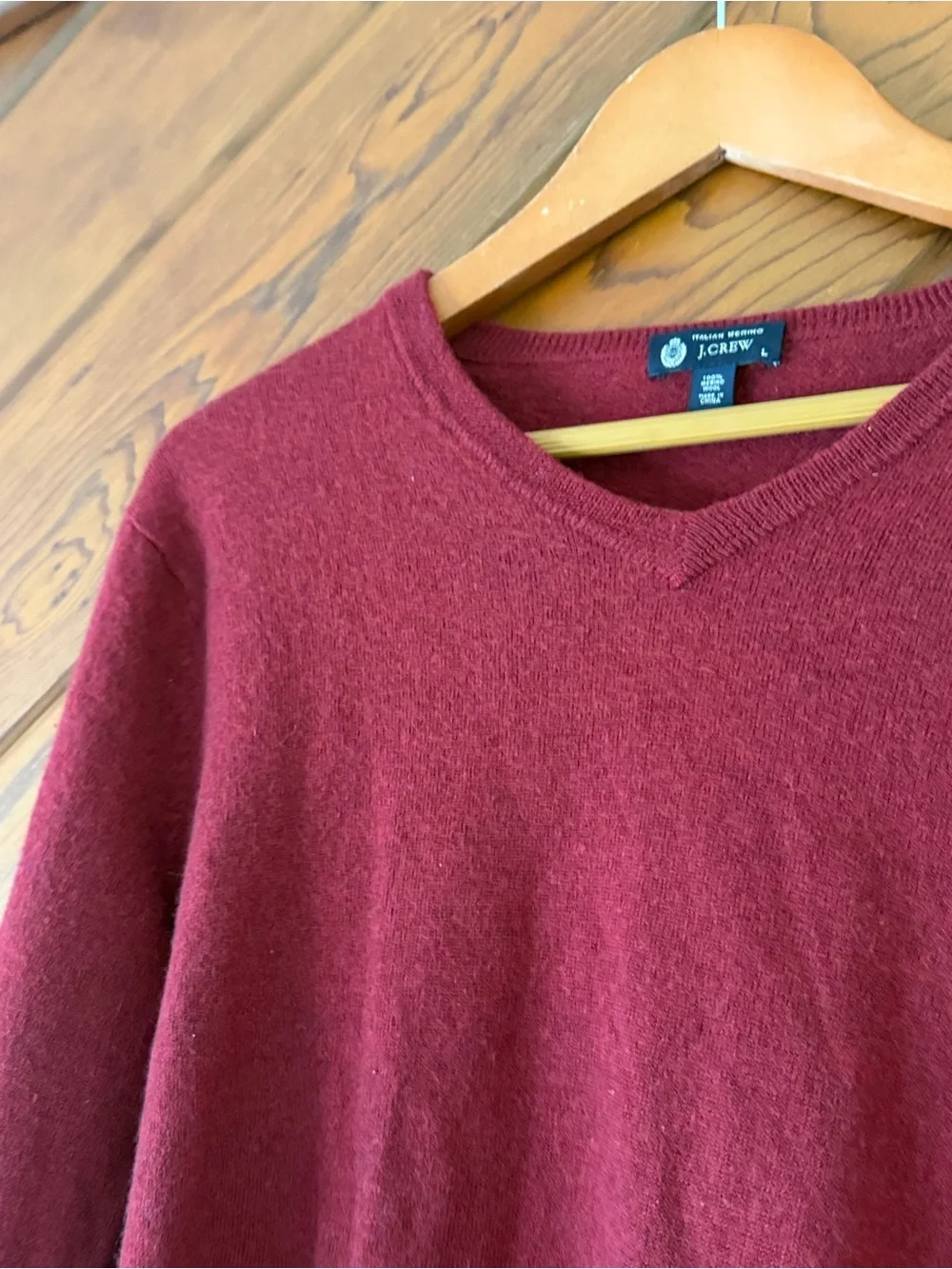 J.Crew Italian 100% Merino Wool V-Neck Sweater Men’s L Burgundy - Small Hole